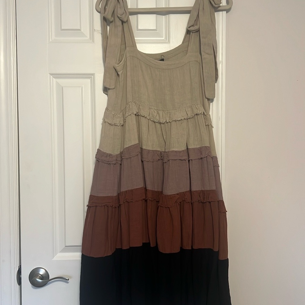 Vici Colorblock Tiered Midi  Dress